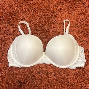 • Victoria Secret Bra •